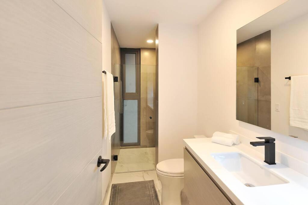 Great Location 2Bd 2Bth Walking Distance To Medano Leilighet Cabo San Lucas Eksteriør bilde
